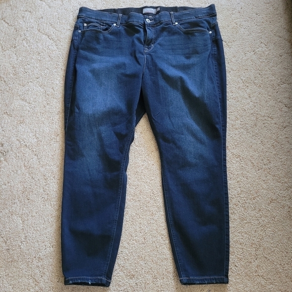 Torrid Bombshell Skinny Dark Wash Jeans - Picture 1 of 5